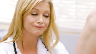 GIRLSWAY - Skinny Kenzie Reeves Has Insane Scissoring With Doctor After Massively Squirting On Her