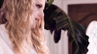 GIRLSWAY - Slender Blonde Masseuse Offer Naturally Stacked mom Savannah Bond The Best Happy Ending