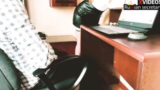 Thoughtful secretary seduced the boss inside a oral sex. Russian role-having fun game