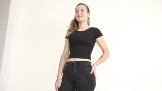 Czech 18 yo at her first casting