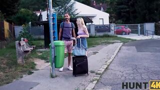 HUNT4K. Lost tourists at Hunters home