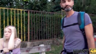 HUNT4K. Lost tourists at Hunters home