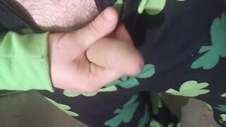 Straight amateur Paradox masturbates solo and jizzes on cam