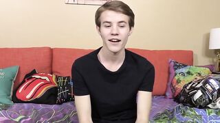 Young fellow smashing his own butt and contacting his huge dick