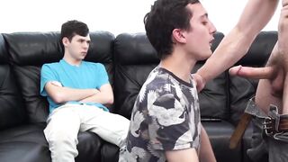 Two twinks give the best raw double blowjob in threesome