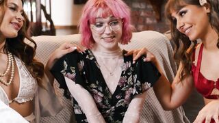 TRANSFIXED - babe Claire Tenebrarums Angel  Demon Convince Her To Become A Sensual Sinner With Them