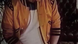 Very attractive Lee shoots a heavy load of cum after thorough jerking