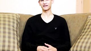 Twink is impossible to stop from jerking off after interview