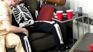 FTMPussy.com - Naughty ftm Luke sucks Zack Grays huge cock in skeleton suit