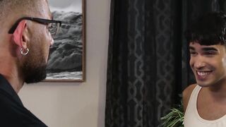 DaddiesPorno.com - Gay twink Rob Quin makes his stepdad proud by offering his hairy a