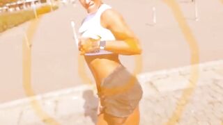 Fitness skank with tattoo dates stranger for sex