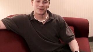 Sporty guy Tommy jacks off his cock while his toes are curling out of pleasure