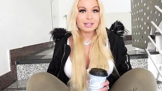 Little blonde meets huge man to banged