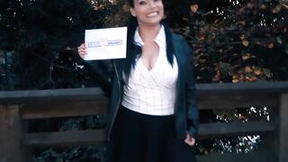 Sex date with Bombshell natural breasts housewife