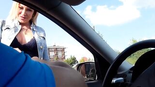 Blonde picked up for a oral sex while flirting