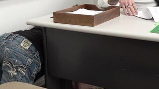 StepsonXXX.com - Stepchild Ryland Kingsman crawls under Chris Damned table and stroke
