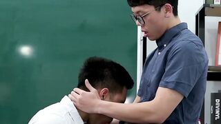 Asian Twink Don deepthroat Stud Yowei and bangs in the classroom