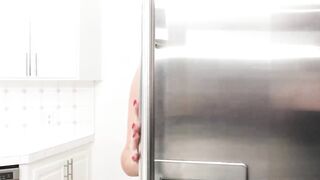 Big tits MILF Linzee Ryder blows big dick stepson for facial