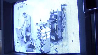 Waxed sub gets mouth screwed