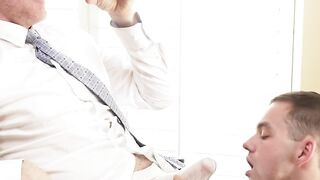 Legrand Wolf bareback fucks his work distraction