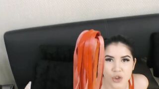 Lady Dee pleases two guys by giving them a good fellatio POV