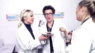 Researcher fucks solo with sex toy into the laboratory