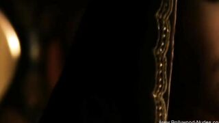 Sensuous Delights From The Exotic Orient Dancing Alone