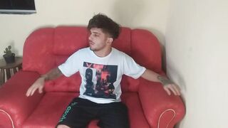 SITTING BOOT PA PUM PJTX FLAKAEL ON HAIR