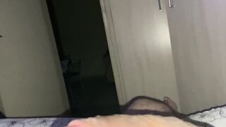 Sozinho em casa com tesão do caralho , tive que bater uma punheta