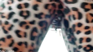 booty tease tape, Bombshell mom having fun