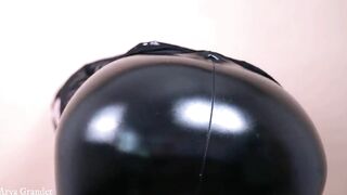 booty tease tape, Bombshell mom having fun