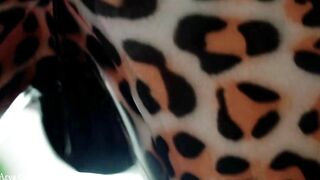 booty tease tape, Bombshell mom having fun