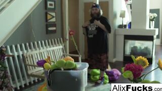 Surreal Swing solo with Alix Lynx into her daisy dukes