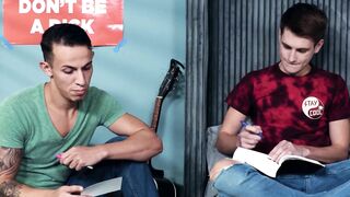 HETEROFLEXIBLE - Study Buddies Trevor Harris  Des Irez Take Break From Studying To Plowed Each Other
