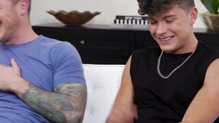 HETEROFLEXIBLE - Buddies Drake Von  Derek Kage Got Aroused While Doing Penis Pics SPANISH SUBTITLES