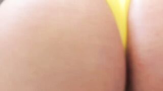 Gorgeous bubble butt tranny bounces on rock solid dick