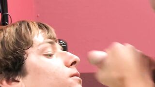 Young twinks kiss before an intense bareback ass pounding