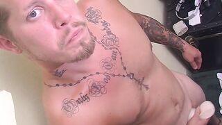 Tattooed straight thug Lil Wyte mastrurbates and uses toys