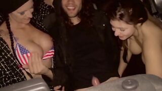 19 yo year mature picks up a strange man for a oral sex