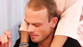 Hottie German mom has sexy morning sex