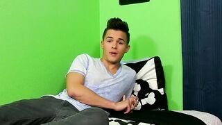 Andy Taylor jerks off and slides dildo in ass until jizzing Hoe 2