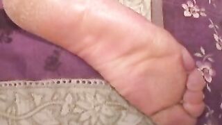 Kinky mature senior jerking off in a passionate and hot solo