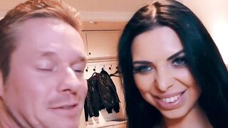 Boned date with big boobed 19 yo Kira Queen