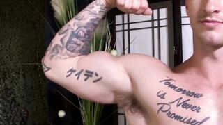 Gay cutie Quentin Gainz teases with muscles before jerk off