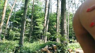 Young hitchhiker nailed by old bro outdoors