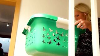 Sex inside the washroom with chubby cougar Gina Valentina