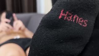 The lustful voyeur was surprised when he saw the bare feet of hunky Aldo