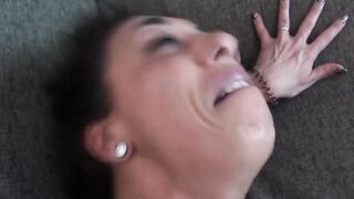 Pretty mom Jenna Joy into an anal affair