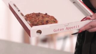 Curvy cougar skank seduces the pizza delivery man