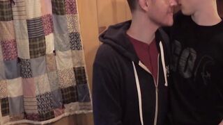 Cute Jonathan Maze became the receiver of LeGrand Wolfs large cock